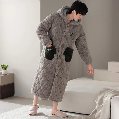 HoodedComfort – 3-Layer Bathrobe for Men 