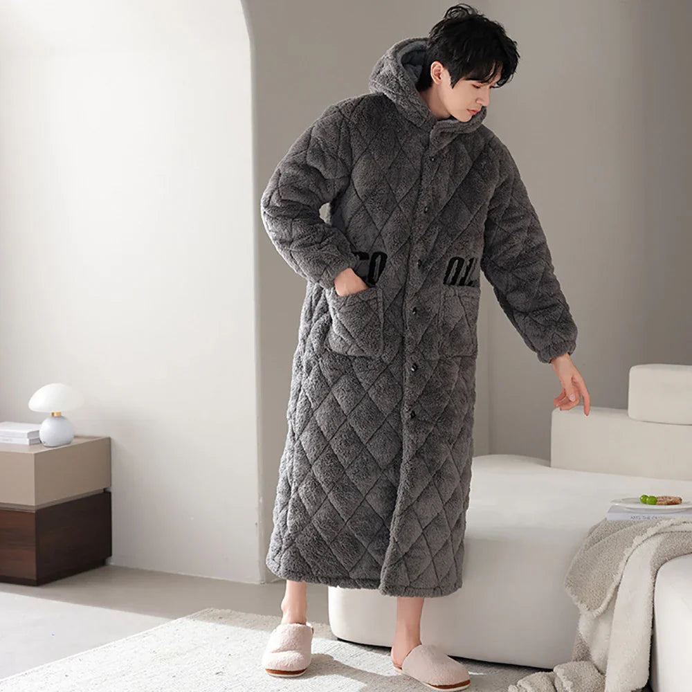 HoodedComfort – 3-Layer Bathrobe for Men 