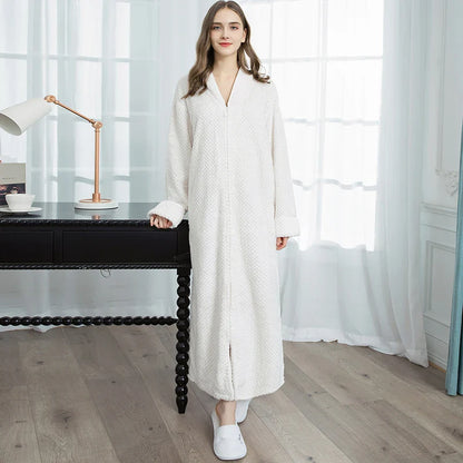 WarmEmbrace – Bathrobe for Pregnant Women