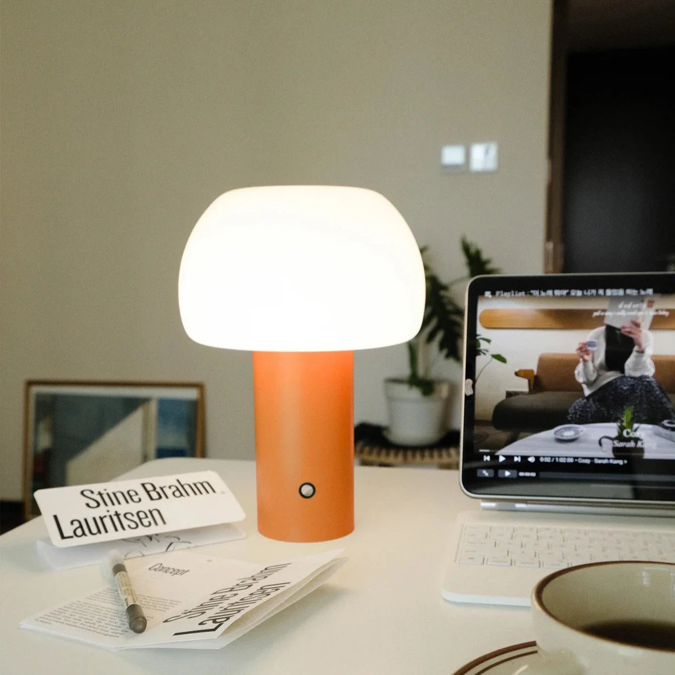 VersaLight - Multifunctional Table Lamp with Rechargeable Functionality