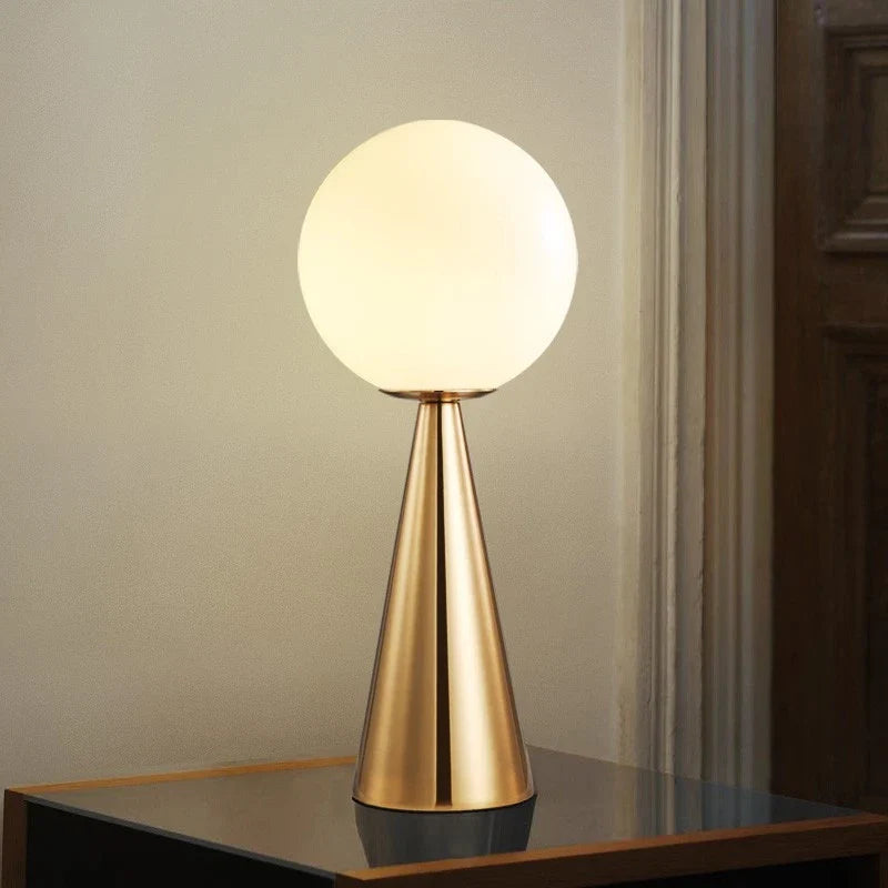 GildedGlow - Creative Table Lamp of Gold and Glass