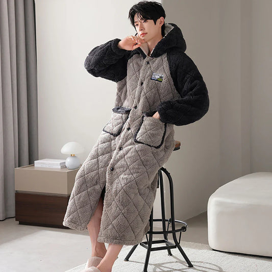 HoodedComfort – 3-Layer Bathrobe for Men 