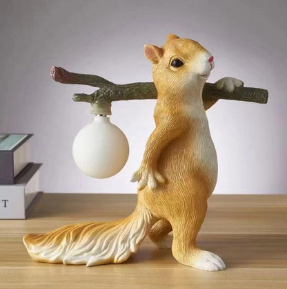 Nutlight – Cute Squirrel Lamp 