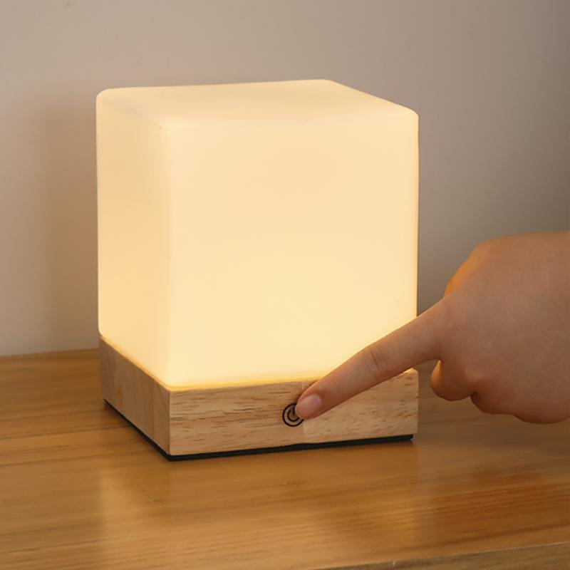 GloedCube - Wireless LED Table Lamps on Batteries for a Nordic Mini Desk Lighting