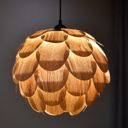 TropicalGlow – Hanging lamp in the shape of a wooden pineapple