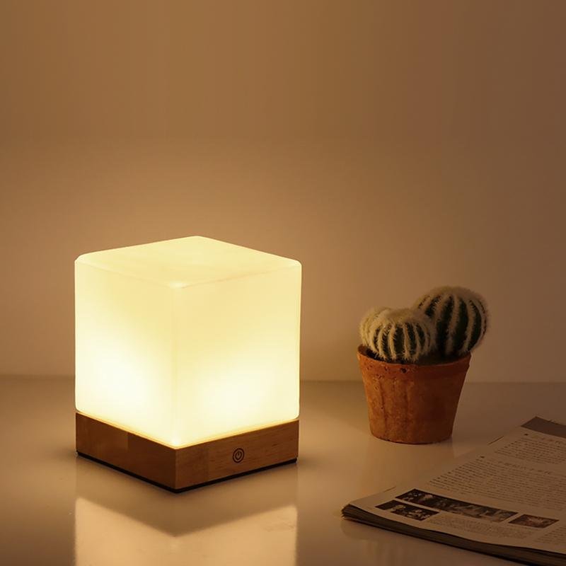 GloedCube - Wireless LED Table Lamps on Batteries for a Nordic Mini Desk Lighting