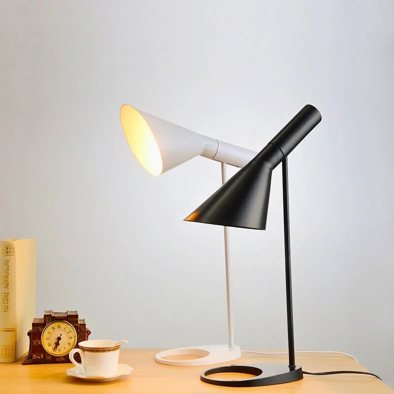 Illuma - Modern and Sleek Lamp 