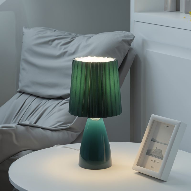 LunaLamp – Moon style table lamp 