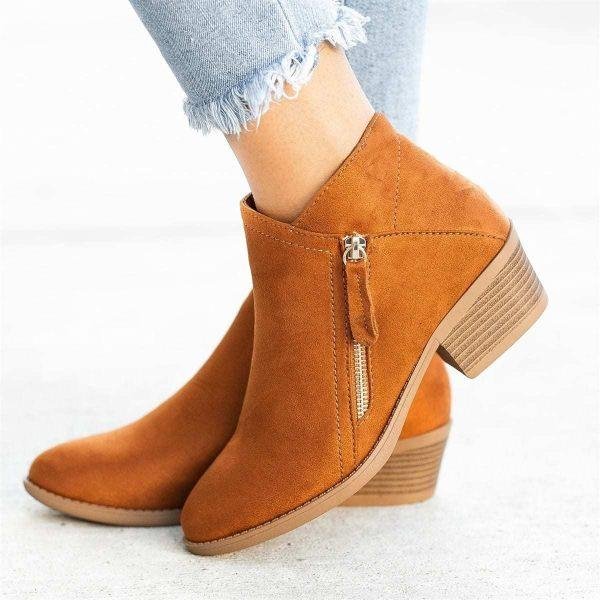 Celeste -Comfortable mid-high suede boots with zipper and small heel