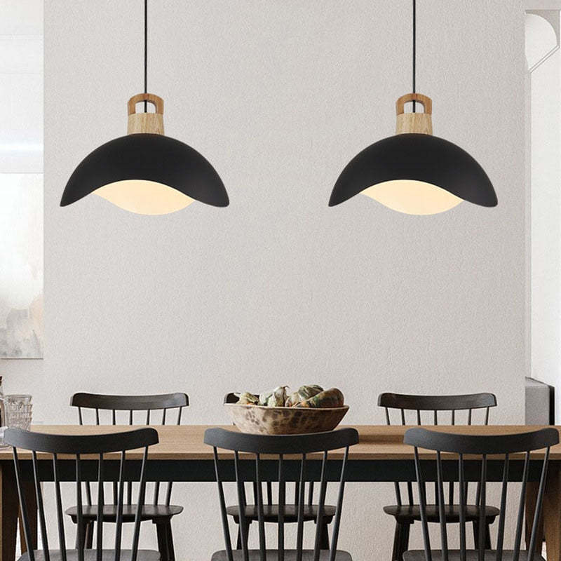 ElegantLuxe - Vintage Pendant Lamp in Black Metal 