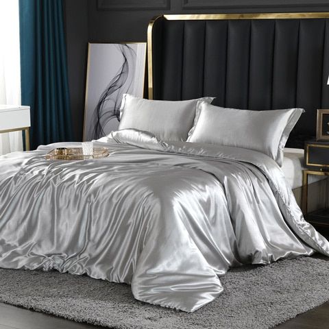 Luxury Silk Bedding Set - 4 Pieces (1 Flat Sheet + 1 Duvet Cover + 2 Pillowcases) 