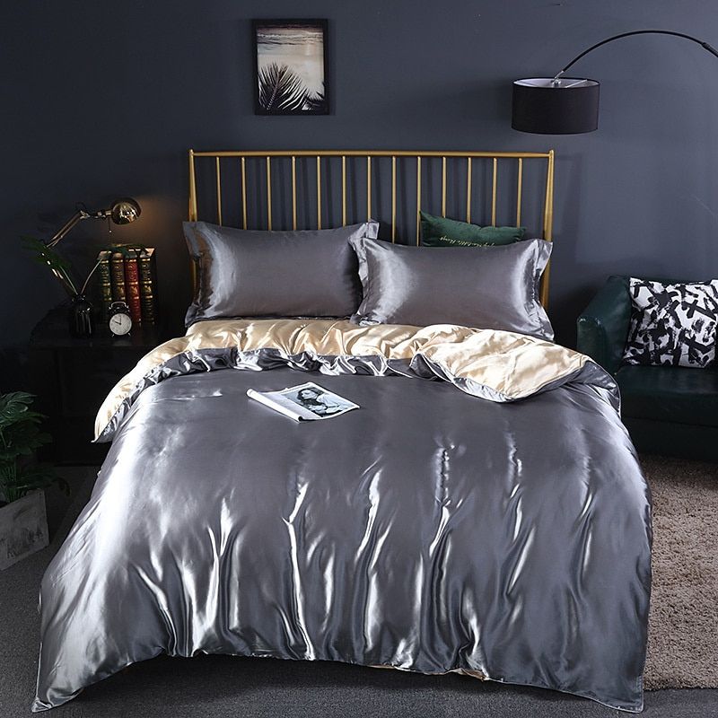 Luxury Silk Bedding Set - 4 Pieces (1 Flat Sheet + 1 Duvet Cover + 2 Pillowcases) 