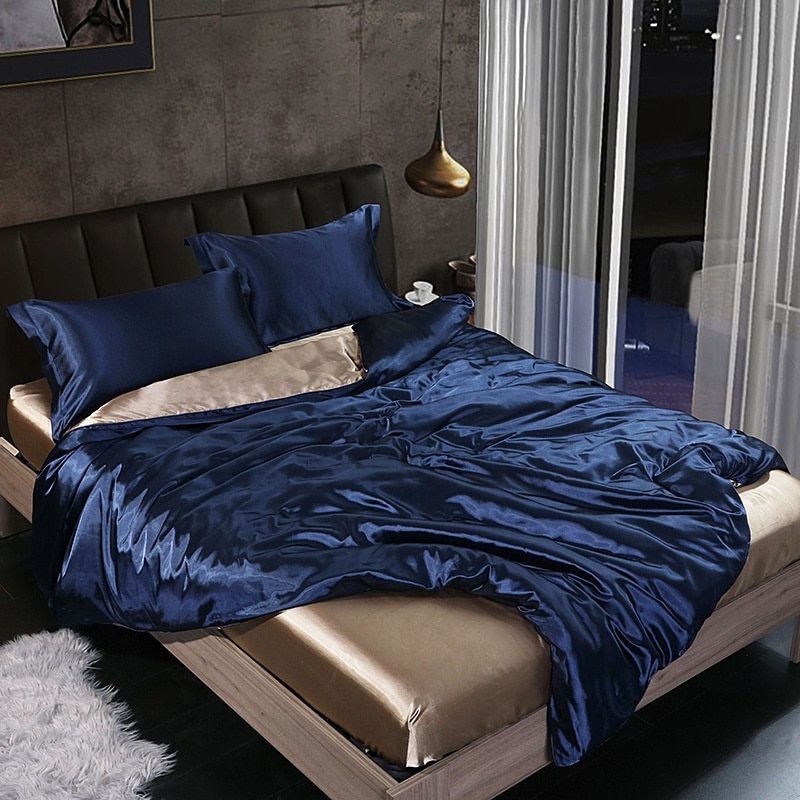 Luxury Silk Bedding Set - 4 Pieces (1 Flat Sheet + 1 Duvet Cover + 2 Pillowcases) 