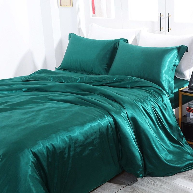 Luxury Silk Bedding Set - 4 Pieces (1 Flat Sheet + 1 Duvet Cover + 2 Pillowcases) 