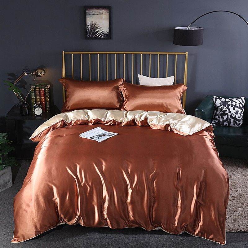 Luxury Silk Bedding Set - 4 Pieces (1 Flat Sheet + 1 Duvet Cover + 2 Pillowcases) 