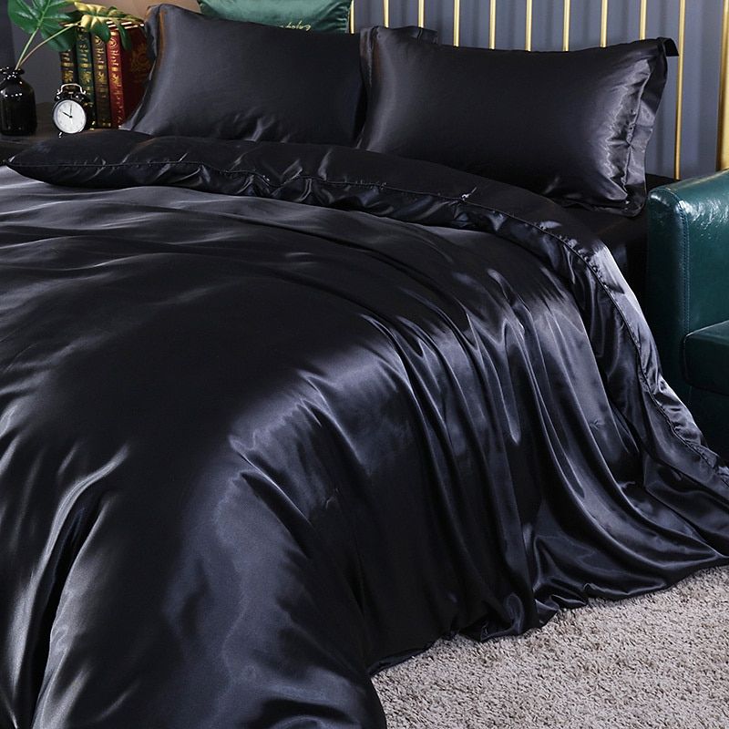 Luxury Silk Bedding Set - 4 Pieces (1 Flat Sheet + 1 Duvet Cover + 2 Pillowcases) 