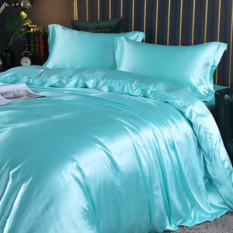 Luxury Silk Bedding Set - 4 Pieces (1 Flat Sheet + 1 Duvet Cover + 2 Pillowcases) 