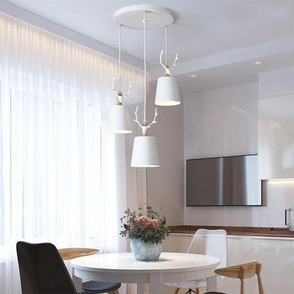 NatureLuxe – LED pendant lamp with deer antler design 