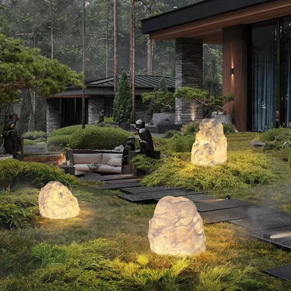 Stonelight - Garden lamp in the shape of a stone 