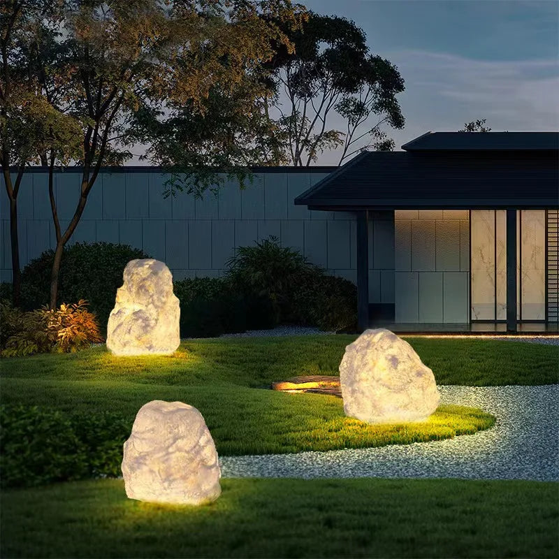 Stonelight - Garden lamp in the shape of a stone 