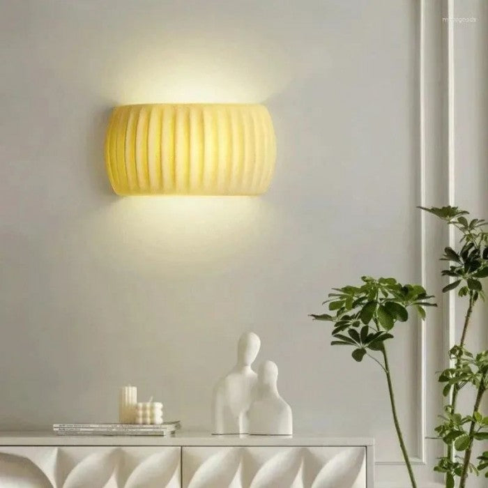 Modern Art Deco Wall Lamp - Elegant Lighting for Any Room 