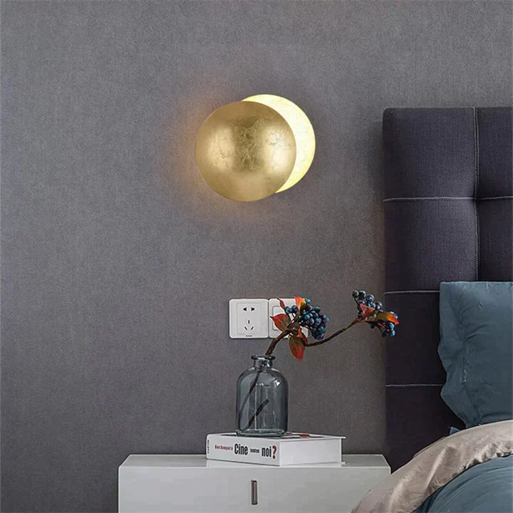 Unieke 360 graden draaiende LED Eclipse design wandlamp