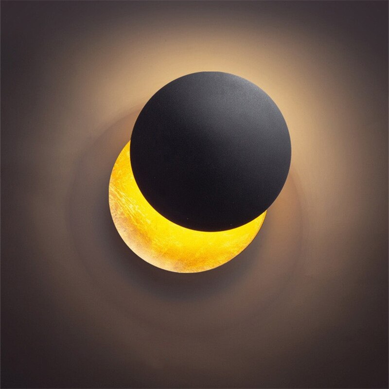 Unieke 360 graden draaiende LED Eclipse design wandlamp