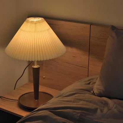 Pleatwood - Pleated wooden table lamp