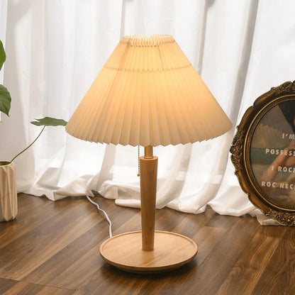 Pleatwood - Pleated wooden table lamp