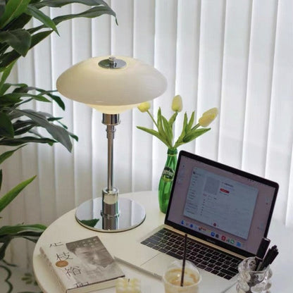 Discora - Metal Table Lamp