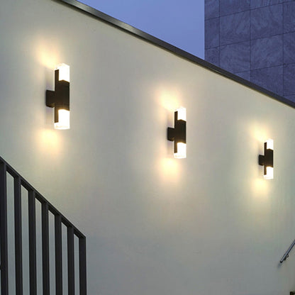 Motion detector wall lamp 