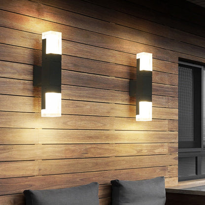 Motion detector wall lamp 