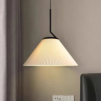 CremeNord - Soft Pleated Pendant Lamp 