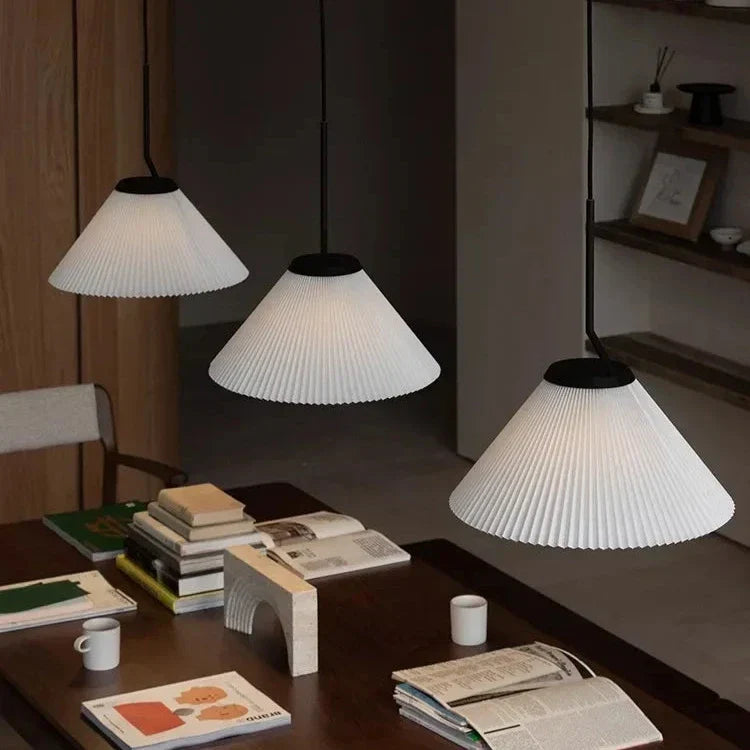 CremeNord - Soft Pleated Pendant Lamp 